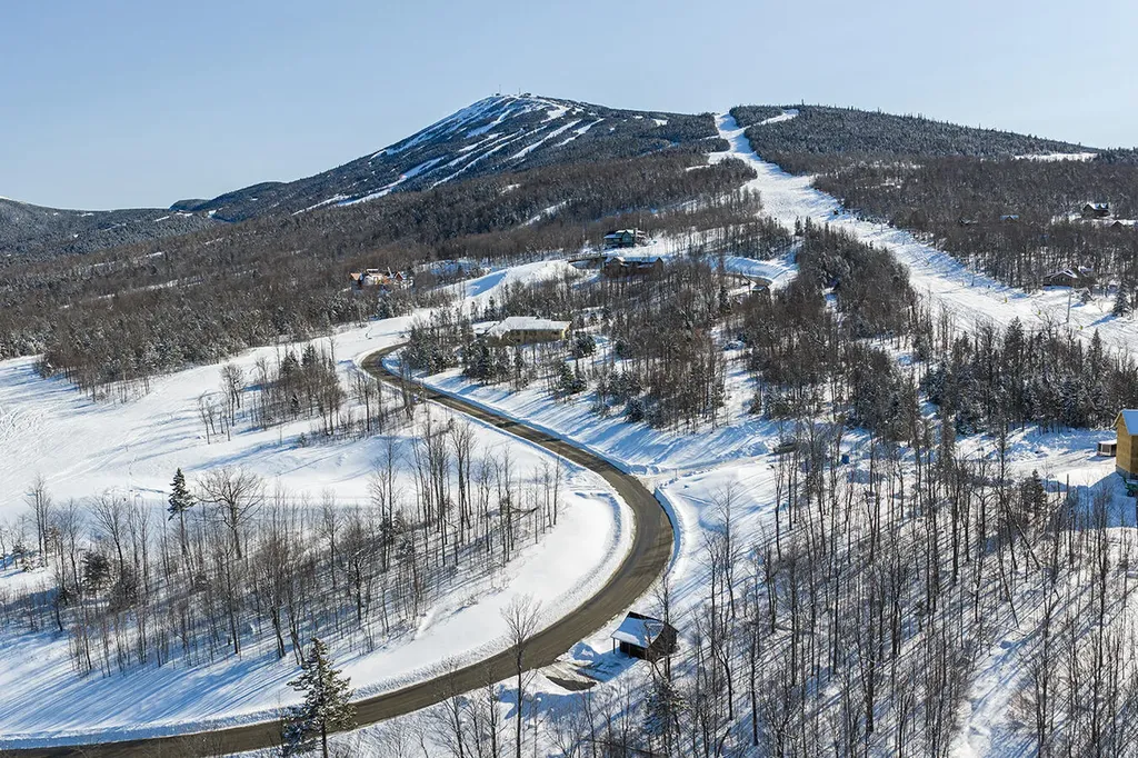 R-52 Dutchman Woods Carrabassett Valley ME 04947
