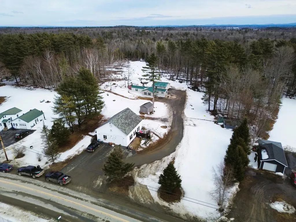 49 Merryman Road Glenburn ME 04401