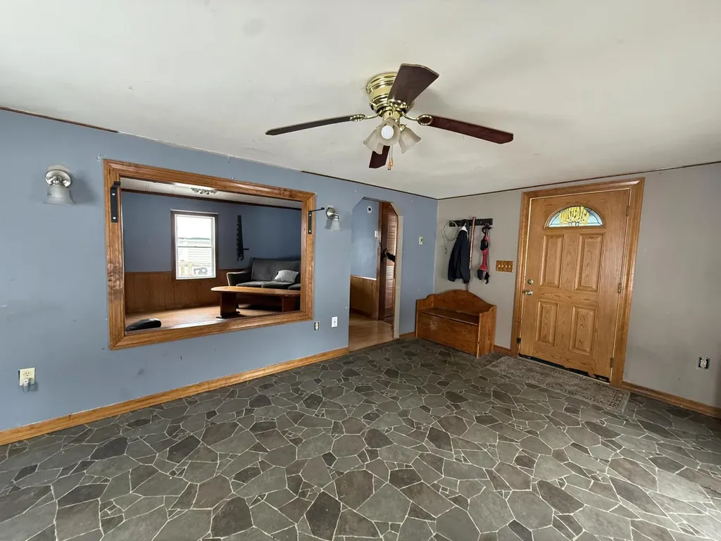 49 Merryman Road Glenburn ME 04401