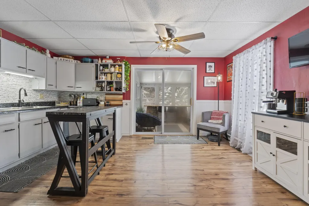 40 Saco Road Alfred ME 04002