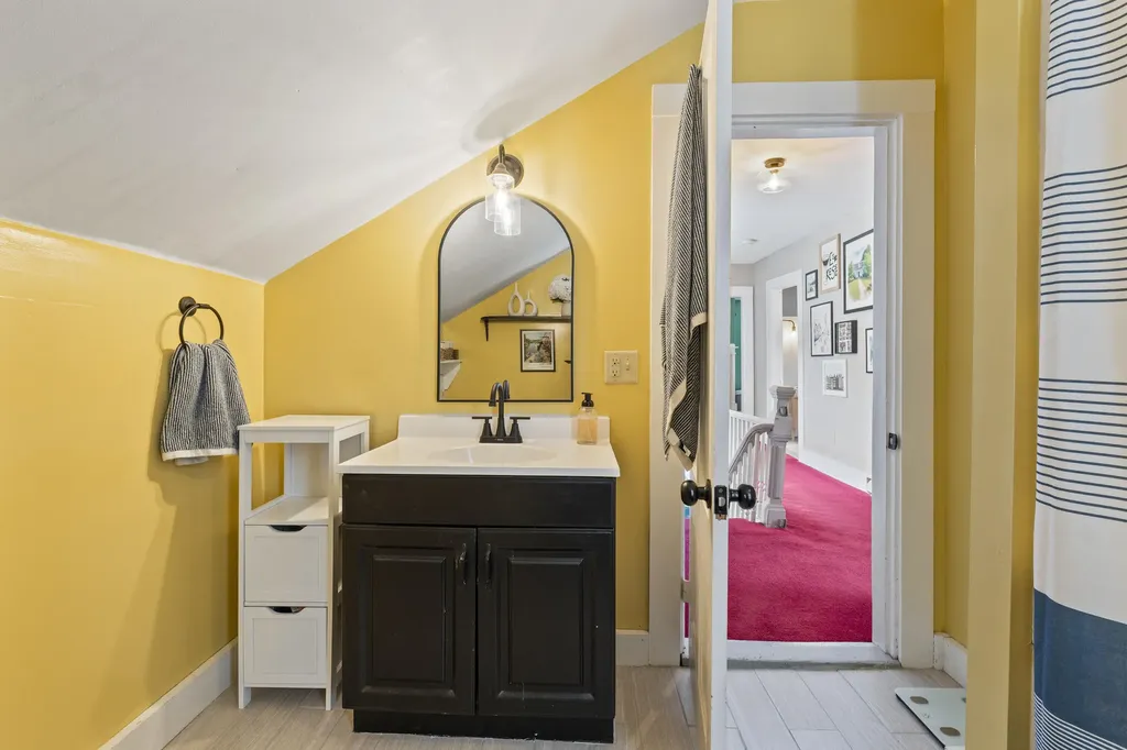 40 Saco Road Alfred ME 04002