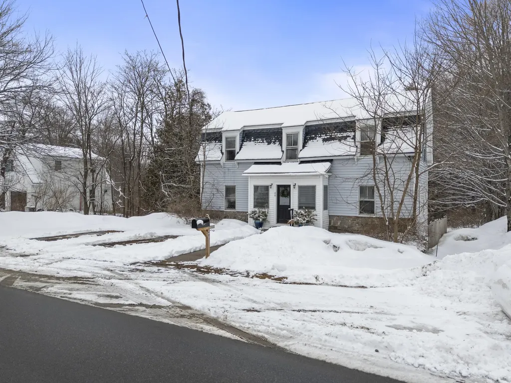 40 Saco Road Alfred ME 04002