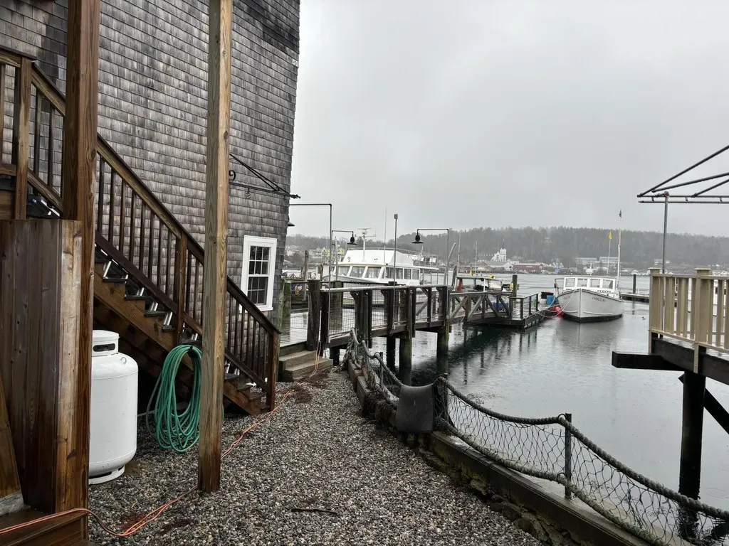 48 Commercial Street Boothbay Harbor ME 04538
