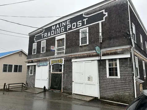 48 Commercial Street Boothbay Harbor ME 04538