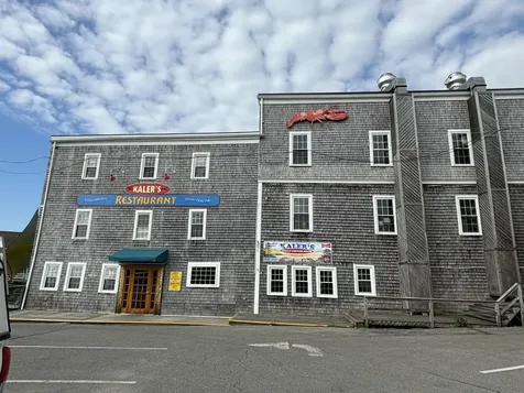 48 Commercial Street Boothbay Harbor ME 04538