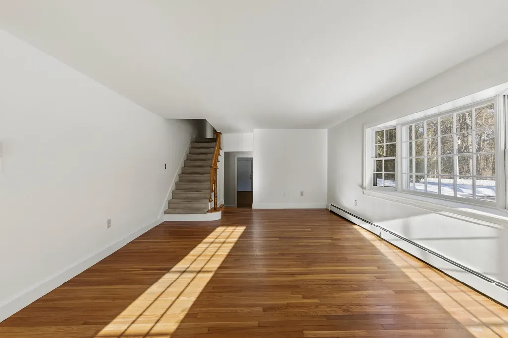34 Sisquisic Trail Yarmouth ME 04096
