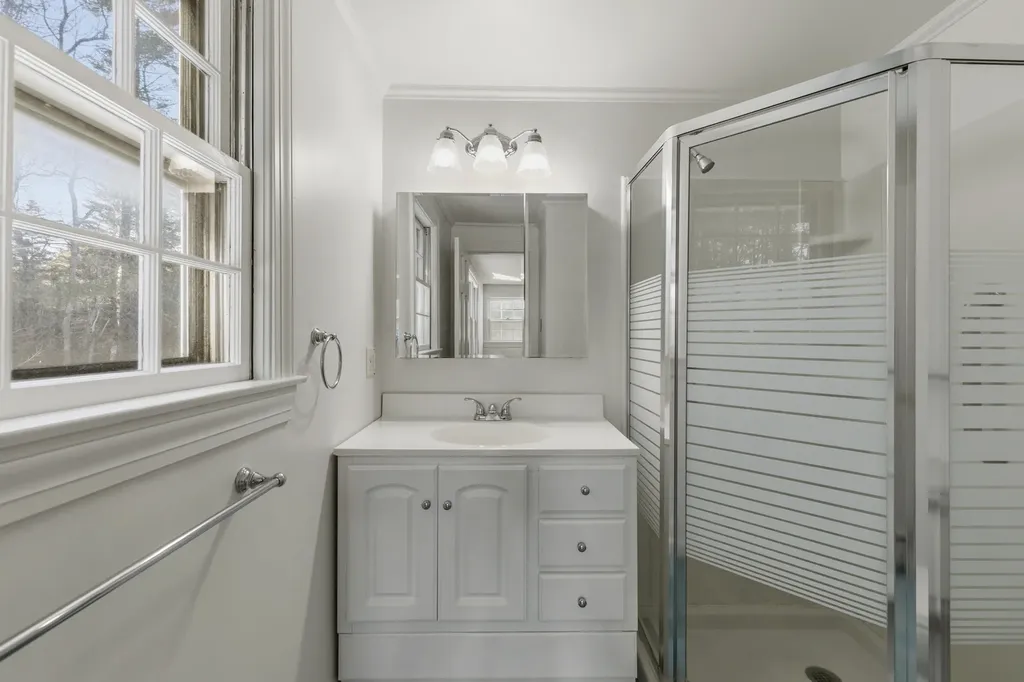 34 Sisquisic Trail Yarmouth ME 04096