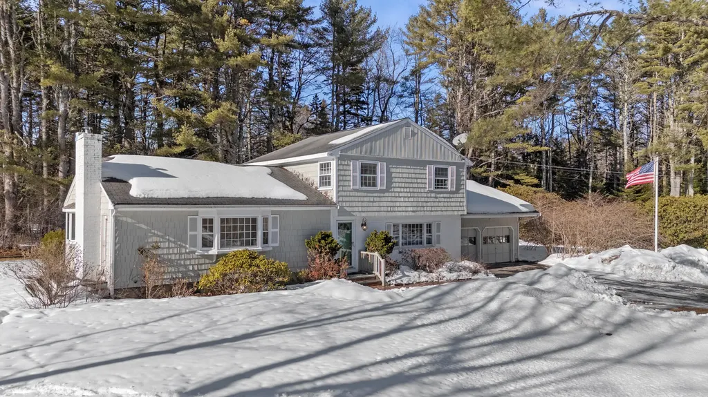 34 Sisquisic Trail Yarmouth ME 04096