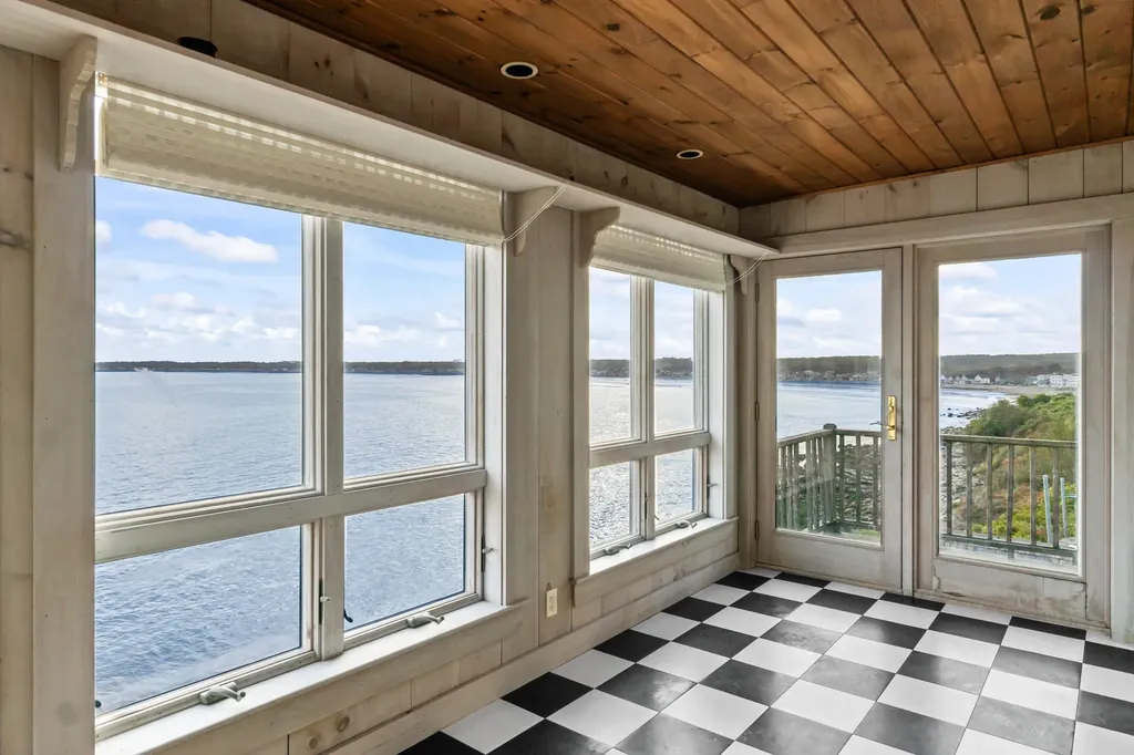 81 Nubble Road York ME 03909