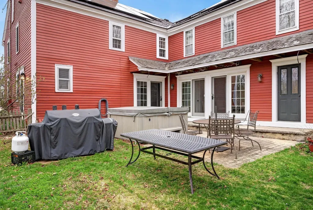 392 Walnut Hill Road North Yarmouth ME 04097