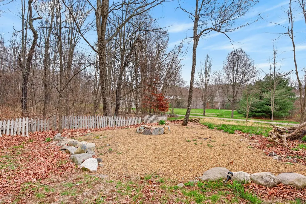 392 Walnut Hill Road North Yarmouth ME 04097