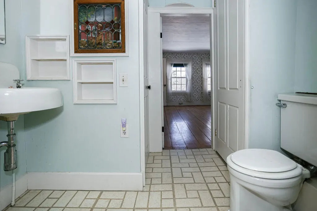 449 Holley Road Farmington ME 04938