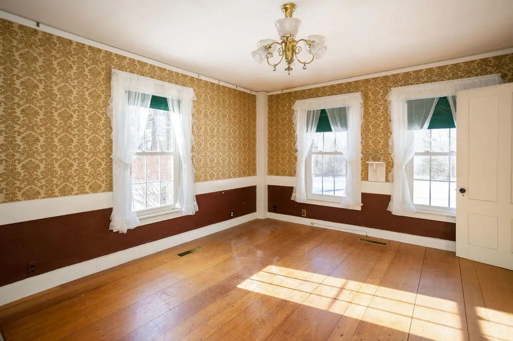 449 Holley Road Farmington ME 04938