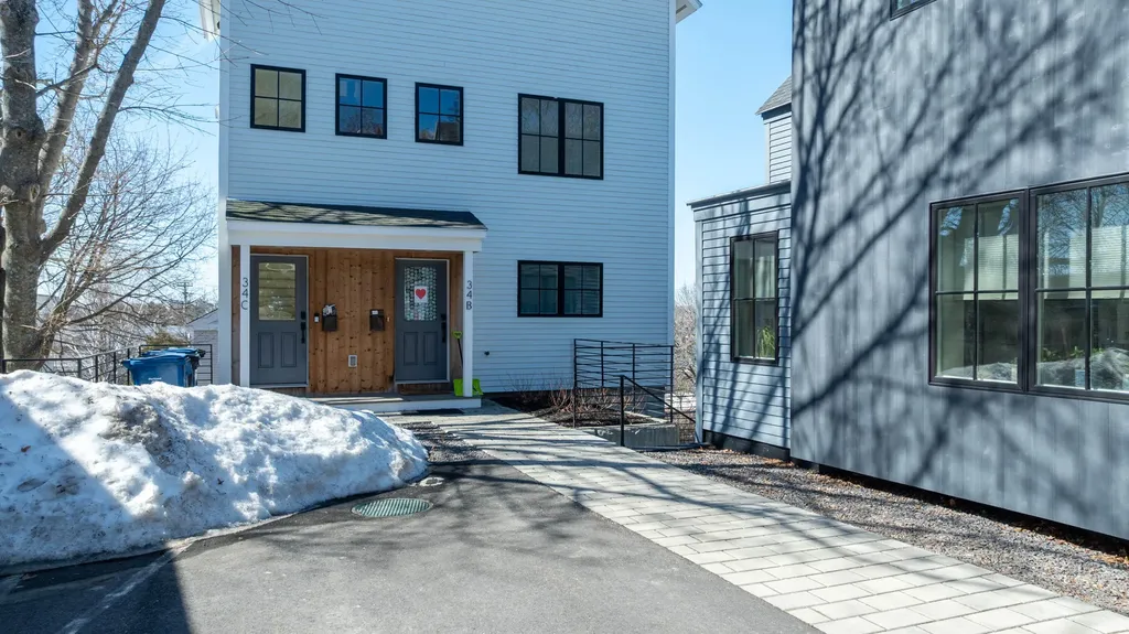 34 Hammond Street Portland ME 04101