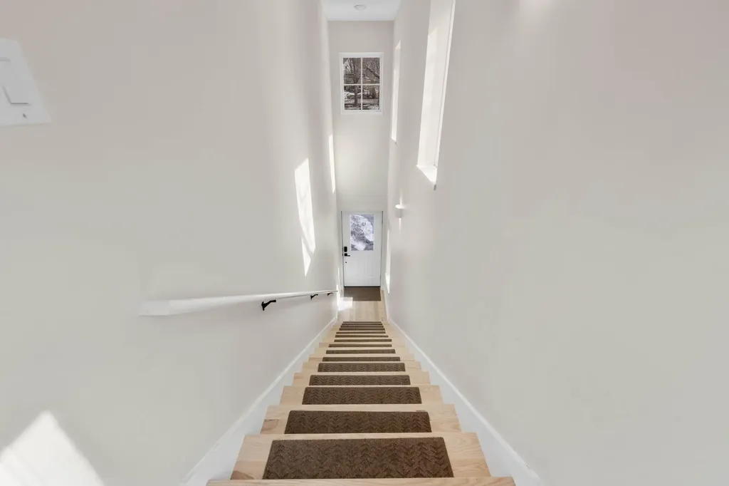 34 Hammond Street Portland ME 04101