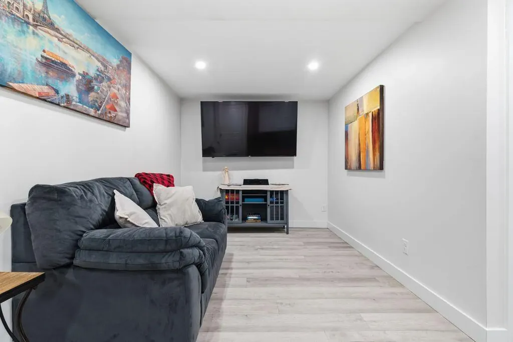 675 Sabattus Street Lewiston ME 04240