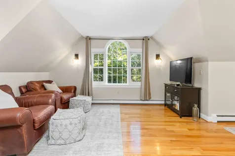 11 Fox Run Road Falmouth ME 04105
