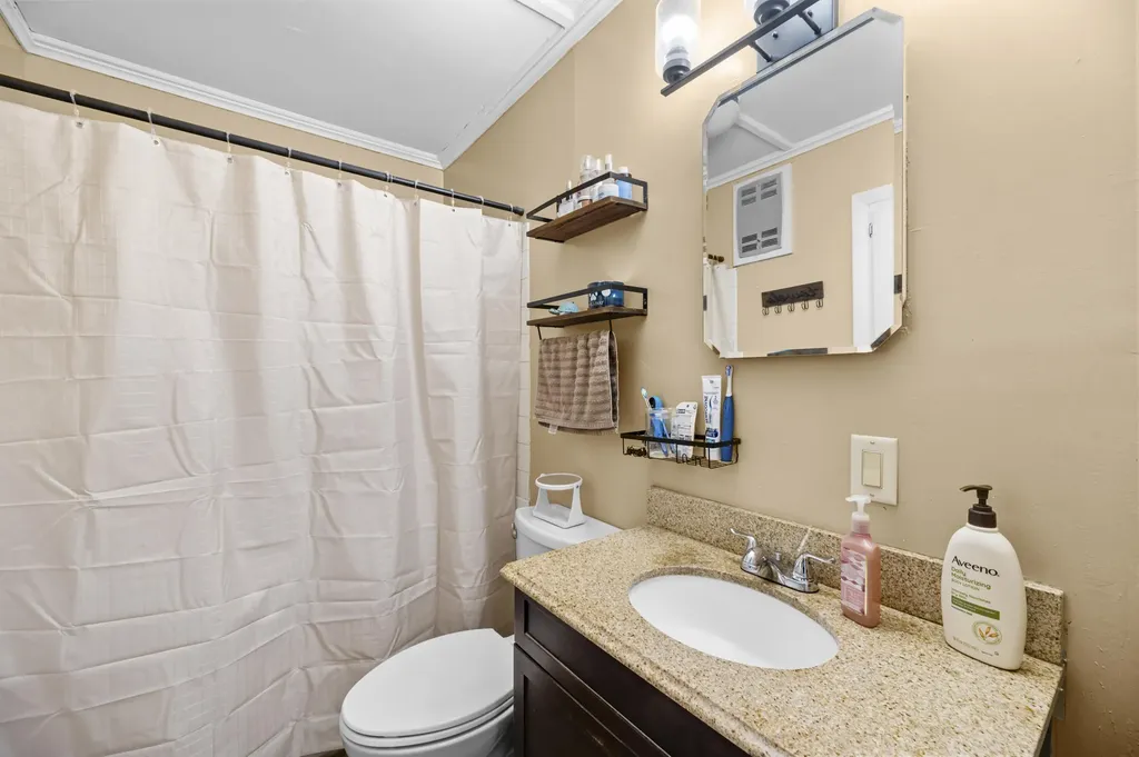 28 Hallowell Street Winslow ME 04901