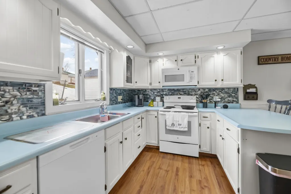 28 Hallowell Street Winslow ME 04901