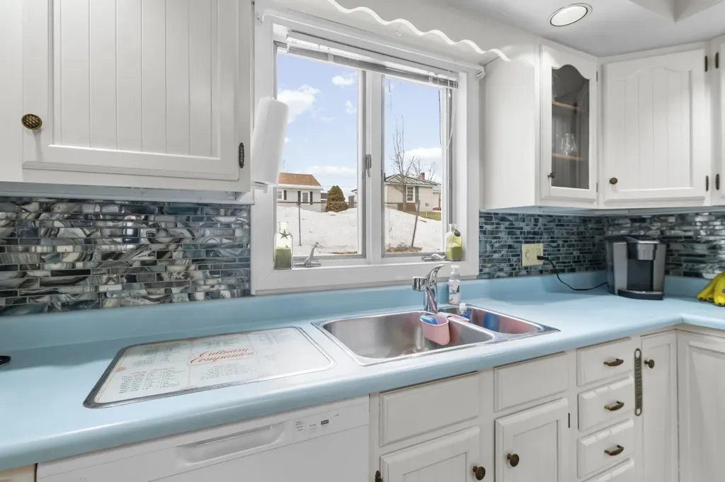 28 Hallowell Street Winslow ME 04901