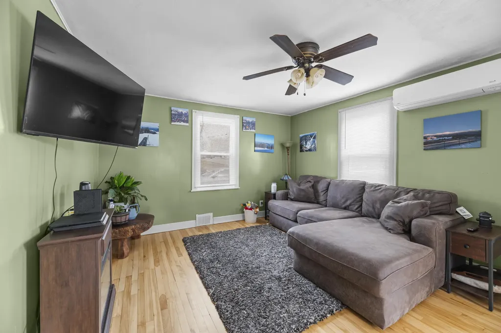 28 Hallowell Street Winslow ME 04901