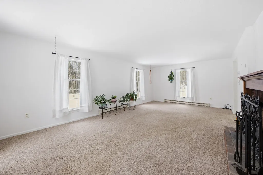53 Shipyard Road Friendship ME 04547