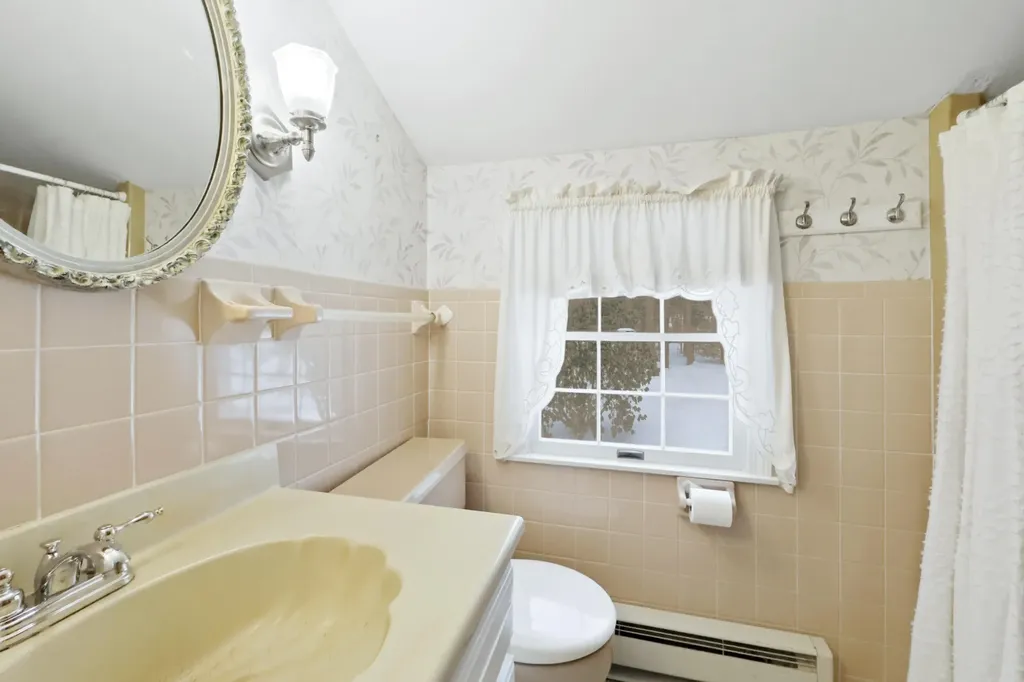 53 Shipyard Road Friendship ME 04547