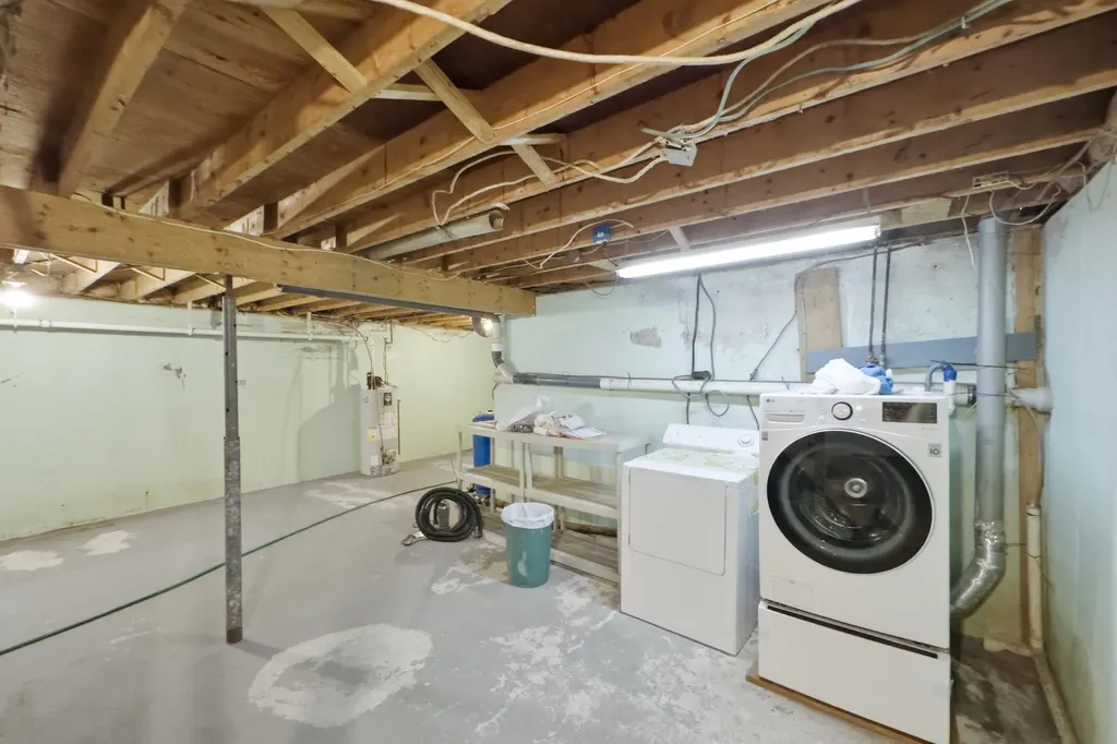53 Shipyard Road Friendship ME 04547