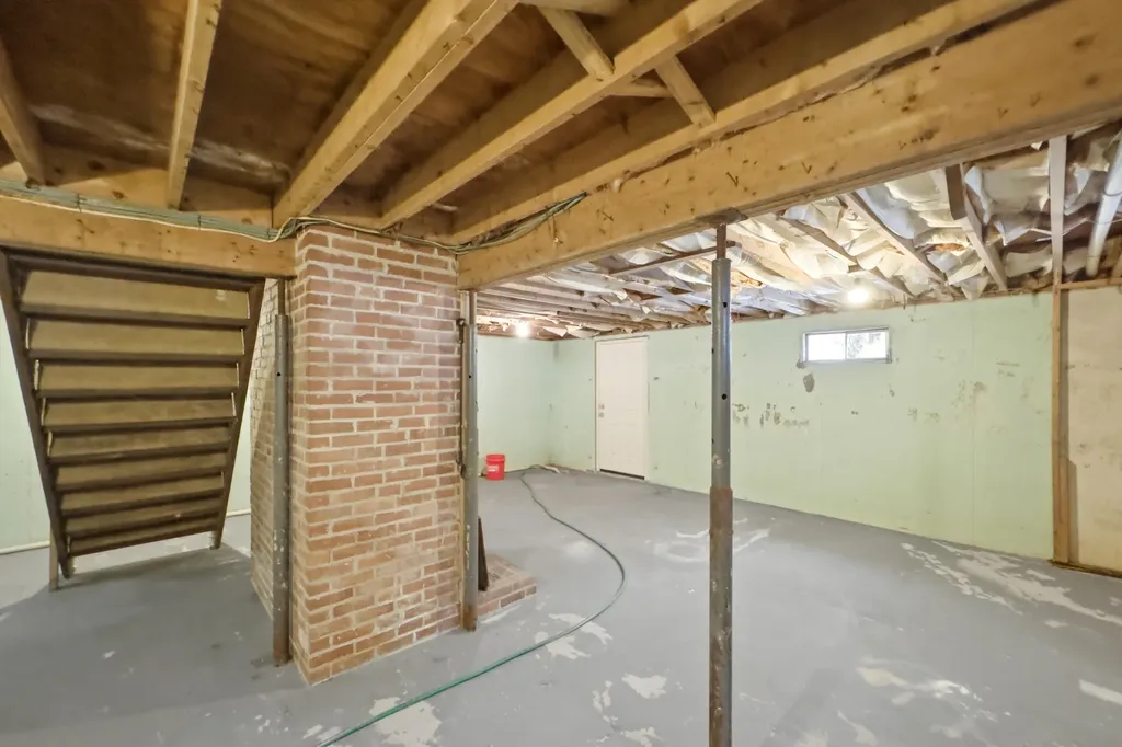 53 Shipyard Road Friendship ME 04547