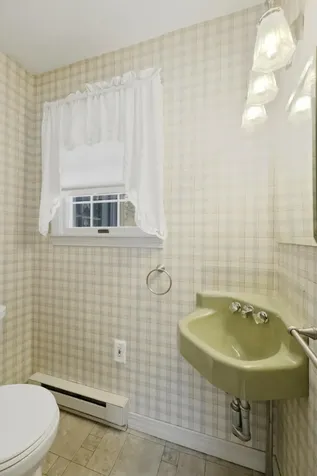 53 Shipyard Road Friendship ME 04547