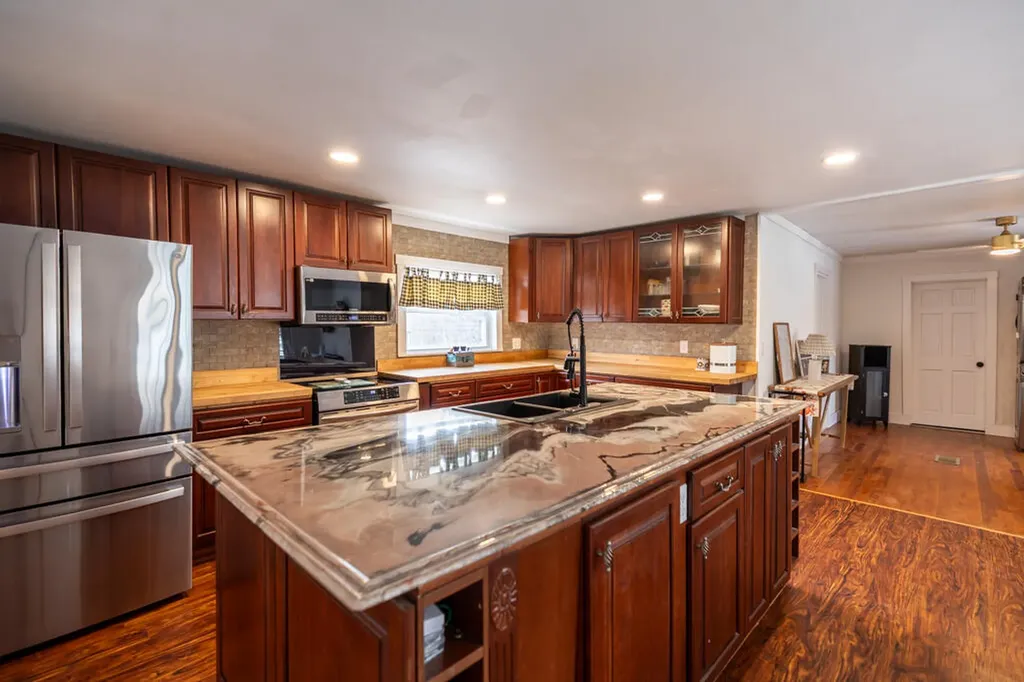 3190 Middle Road Sidney ME 04330