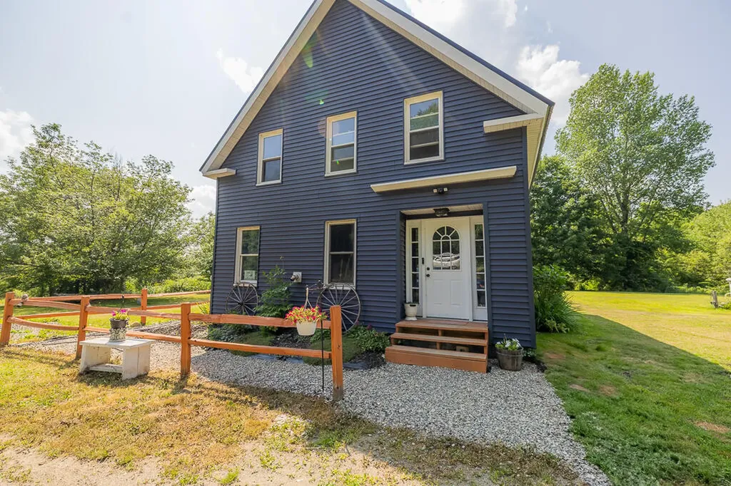 3190 Middle Road Sidney ME 04330