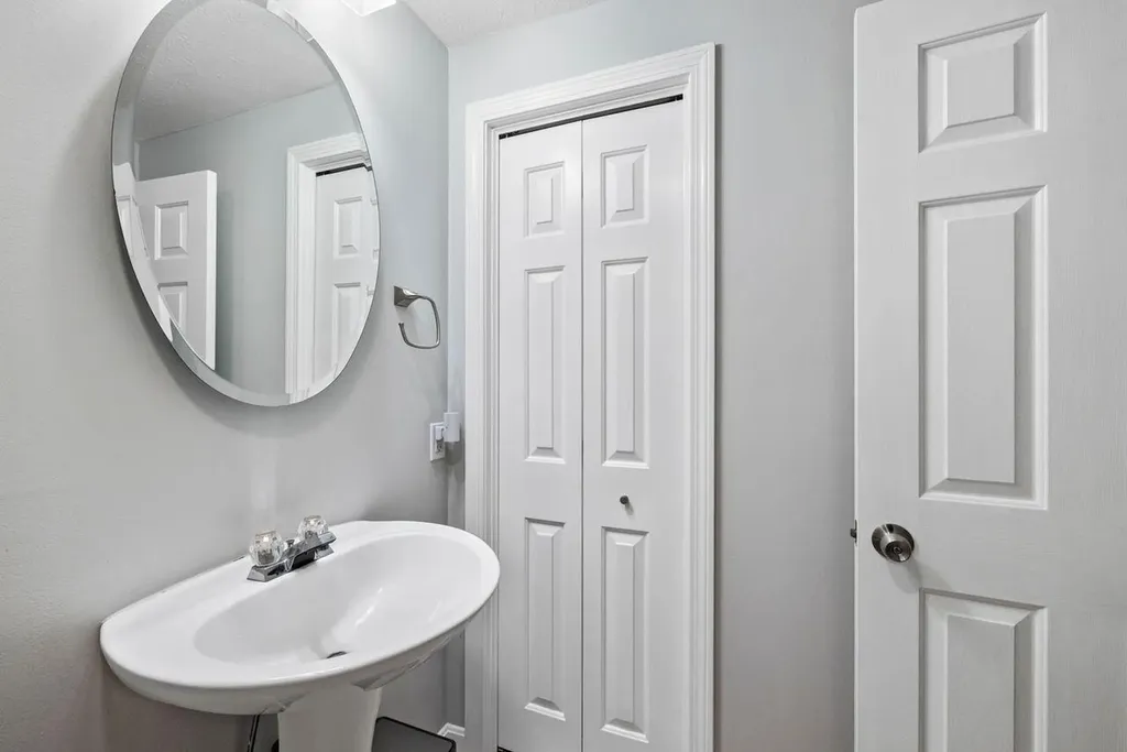 11 Greenwich Way Kennebunk ME 04043