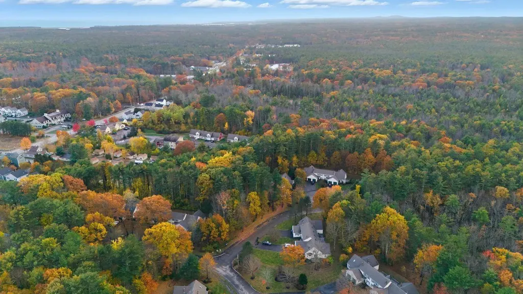 11 Greenwich Way Kennebunk ME 04043