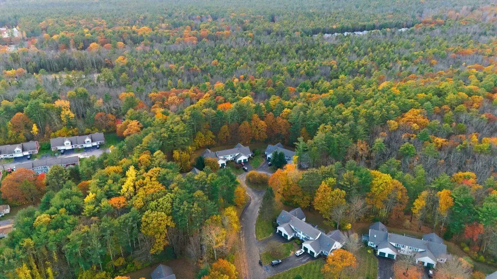 11 Greenwich Way Kennebunk ME 04043