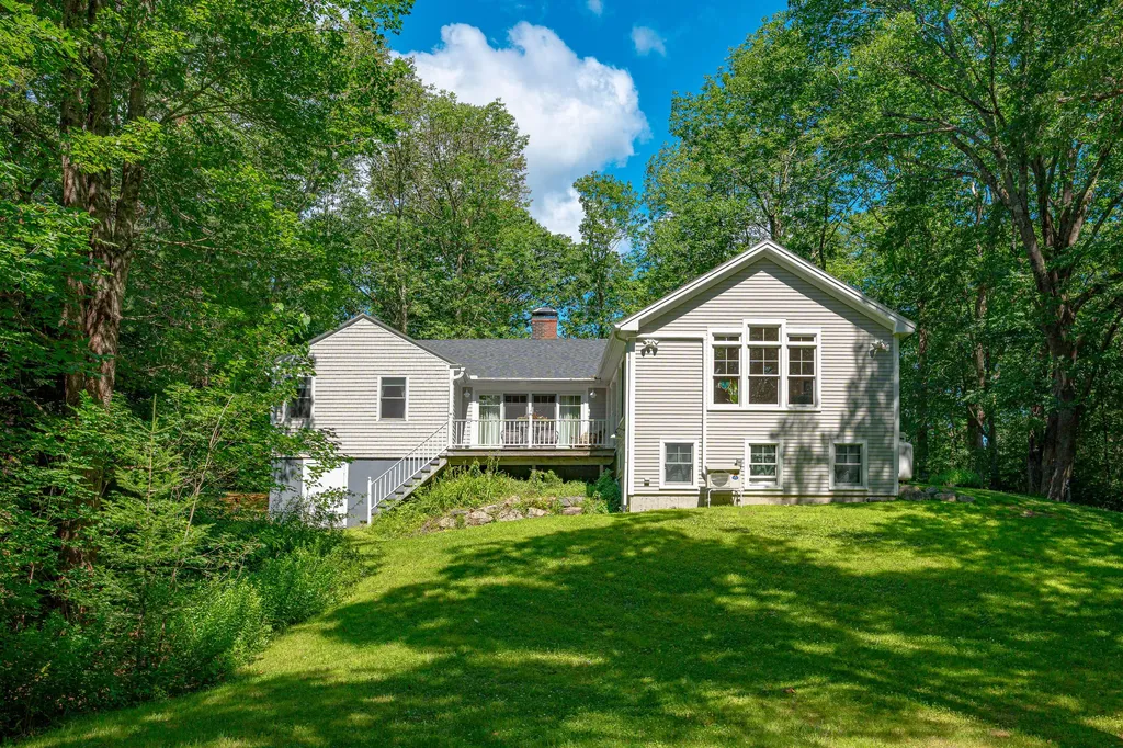 853 Mere Point Road Brunswick ME 04011