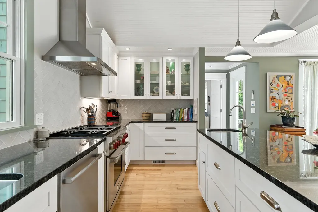 853 Mere Point Road Brunswick ME 04011