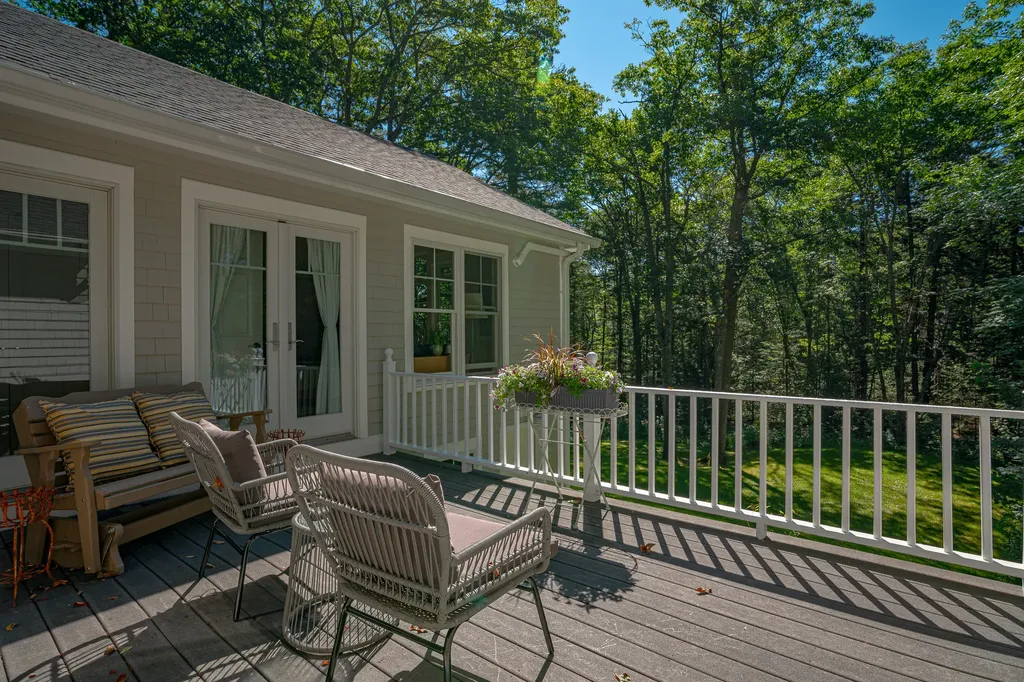 853 Mere Point Road Brunswick ME 04011