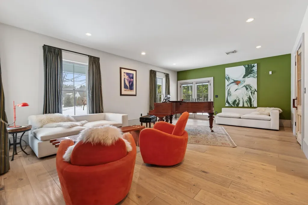 52 Maeves Way Cumberland ME 04110