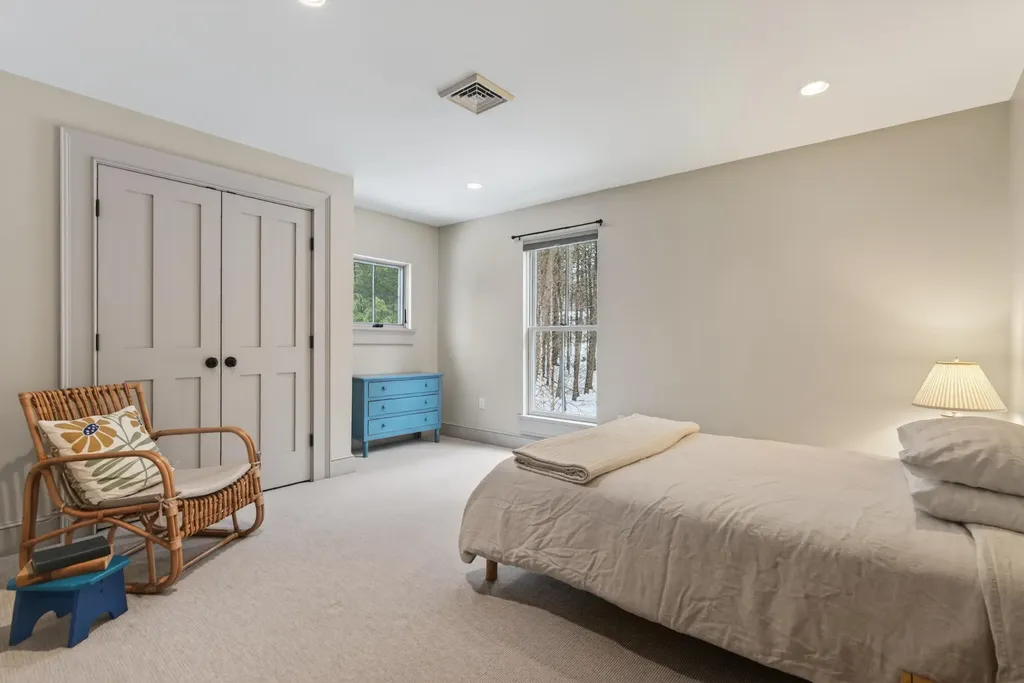 52 Maeves Way Cumberland ME 04110