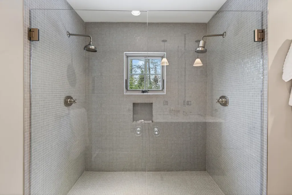 52 Maeves Way Cumberland ME 04110