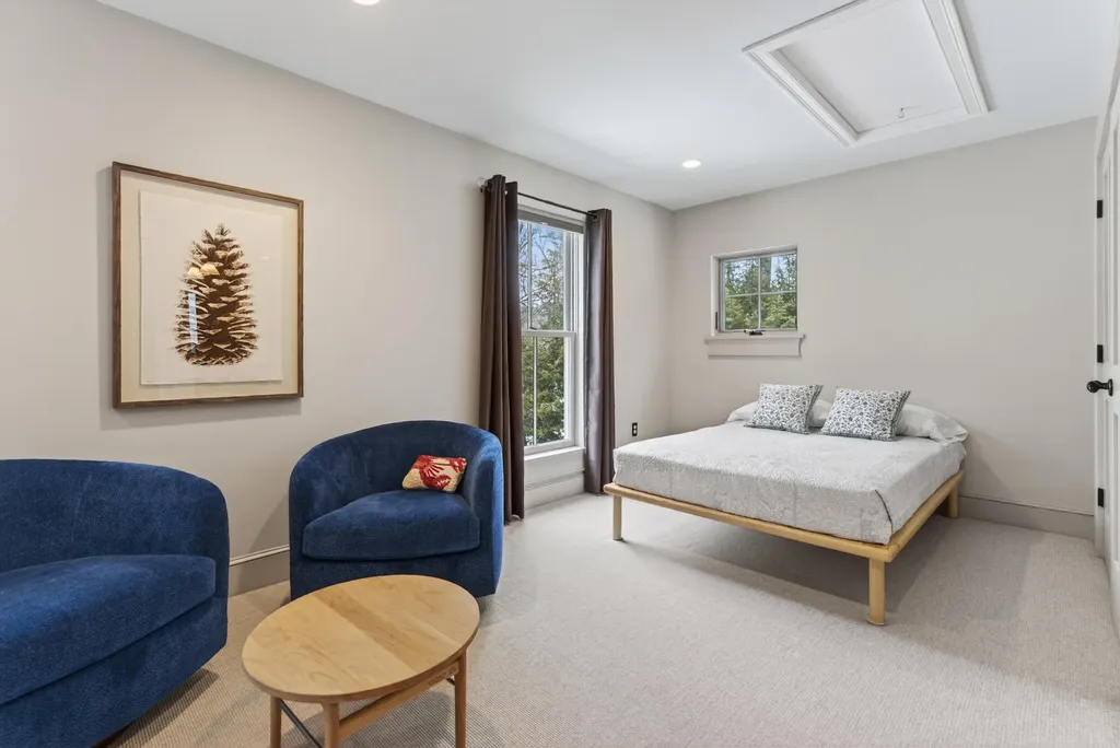 52 Maeves Way Cumberland ME 04110
