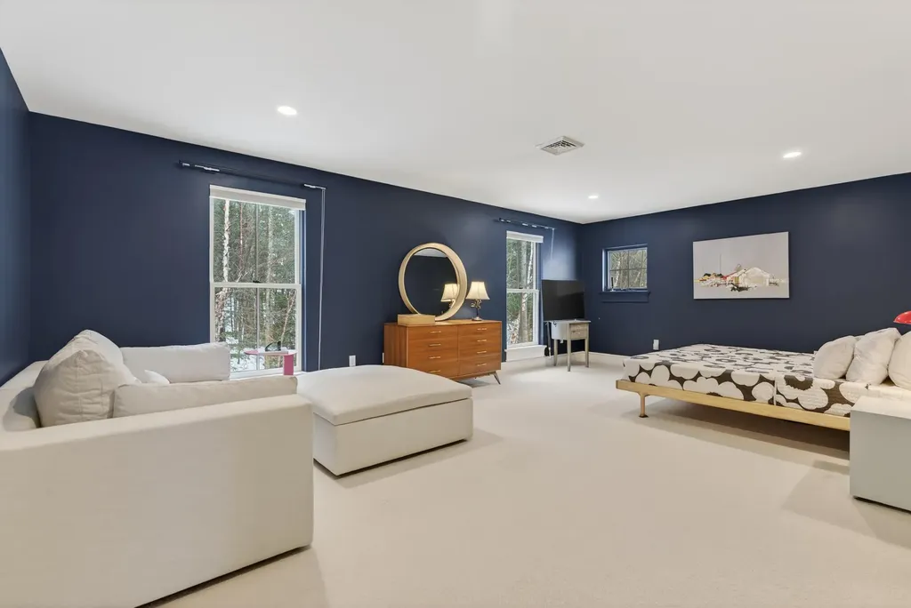 52 Maeves Way Cumberland ME 04110