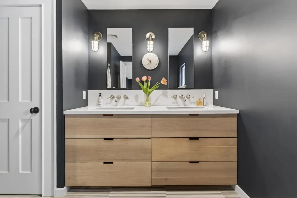 52 Maeves Way Cumberland ME 04110