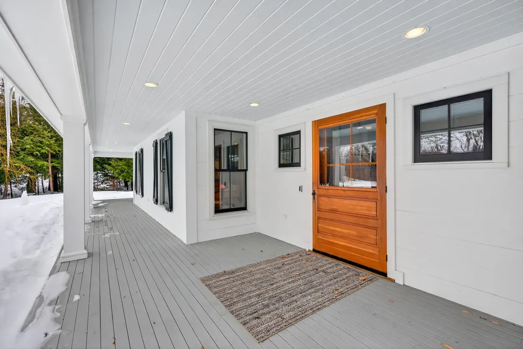 52 Maeves Way Cumberland ME 04110