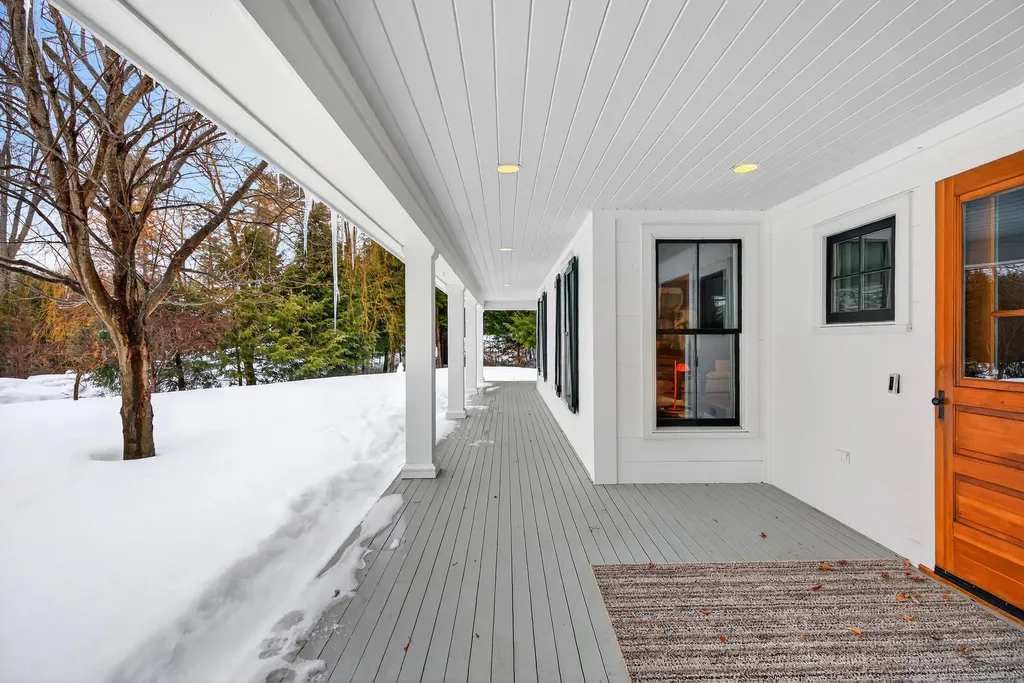 52 Maeves Way Cumberland ME 04110