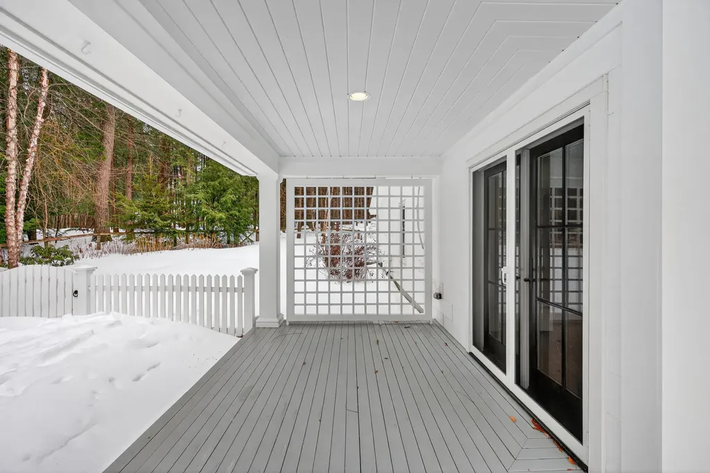 52 Maeves Way Cumberland ME 04110