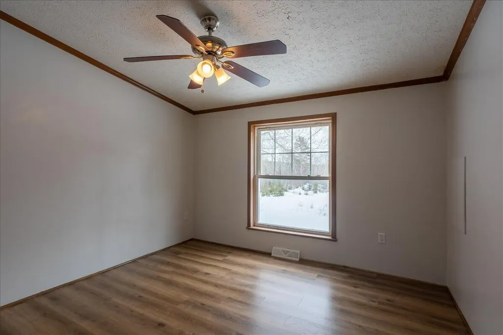 276 Violet Lane Waldoboro ME 04572