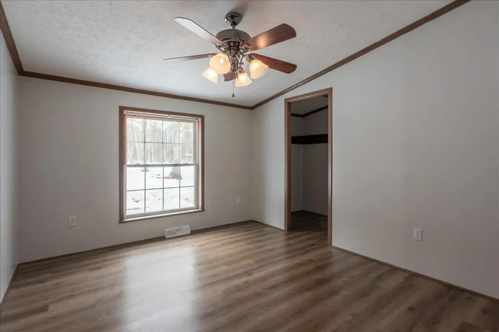 276 Violet Lane Waldoboro ME 04572