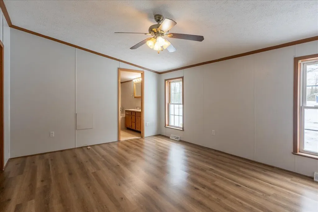 276 Violet Lane Waldoboro ME 04572